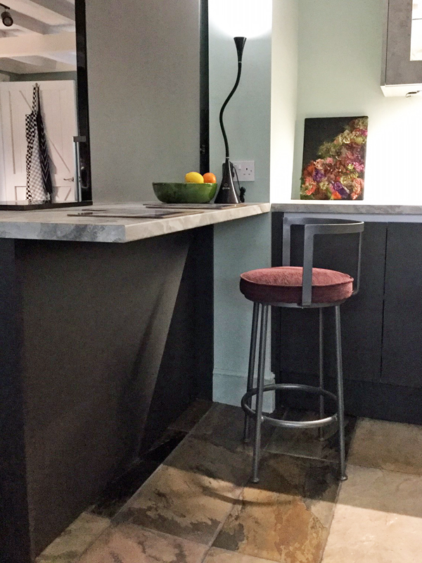 Beposke sized bar stool 